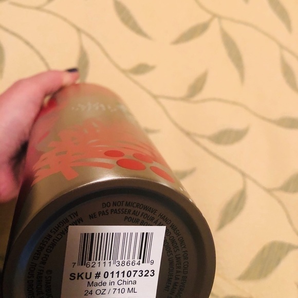 New Starbucks 2019 Holiday Tumbler - Picture 12 of 12